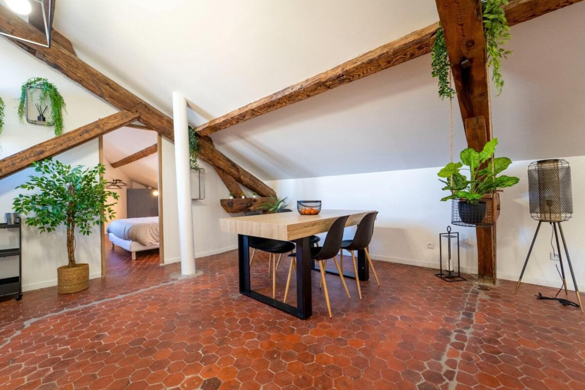 Authentique Studio Hypercentre - Clim - Wifi Appartement Nîmes Buitenkant foto