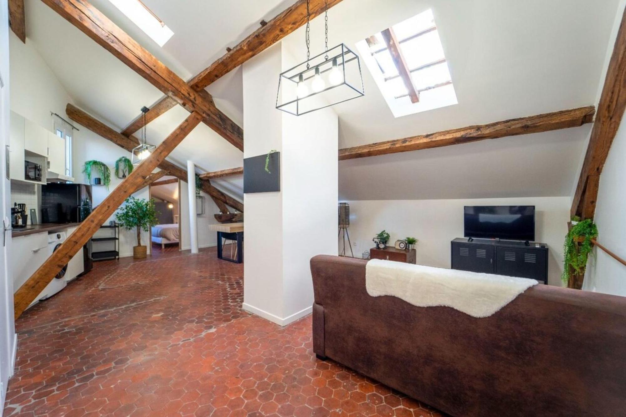 Authentique Studio Hypercentre - Clim - Wifi Appartement Nîmes Buitenkant foto